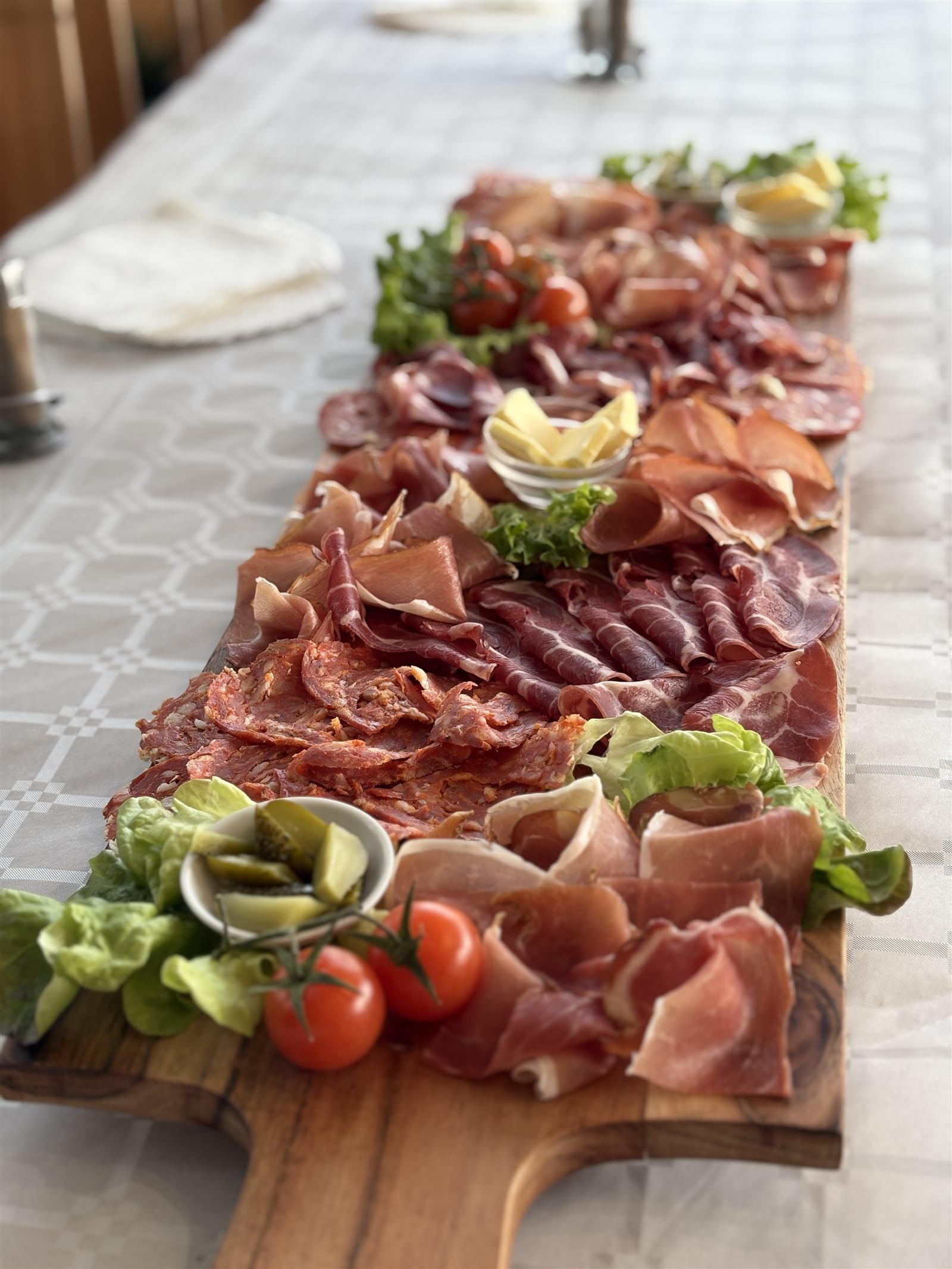 Grande planche de charcuterie italienne