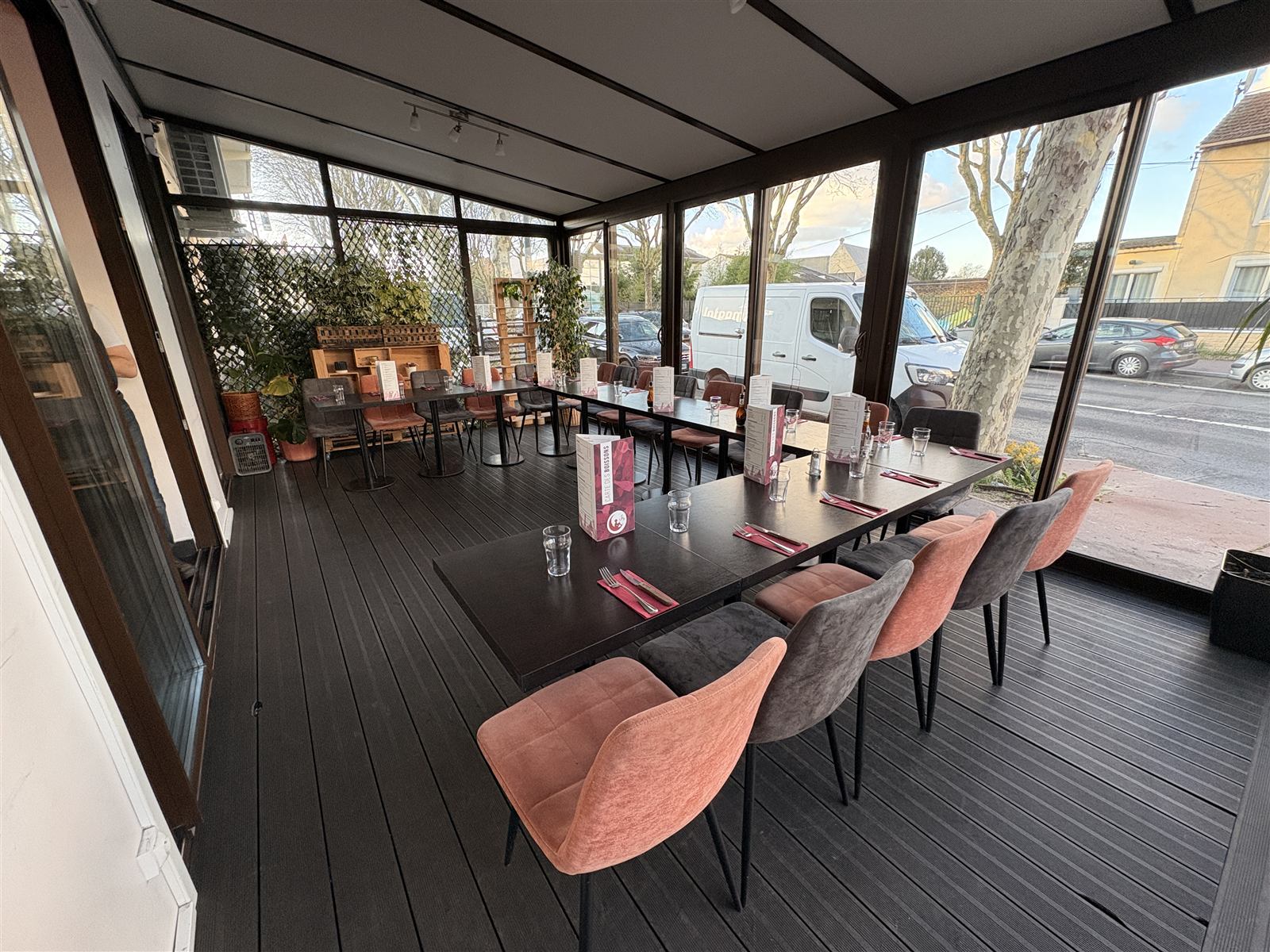 Véranda privatisée La Mezza Luna, repas de recueillement à Clamart